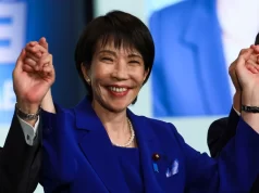 Premiê do Japão chama atenção por dormir apenas duas horas por noite