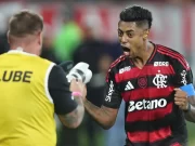 Fla vence, aproveita derrota do Palmeiras e volta a igualar rival