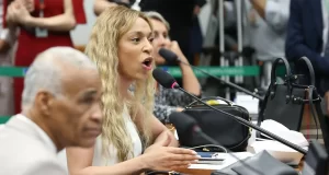 MPF pede condenação de Ratinho e SBT por falas contra Erika Hilton