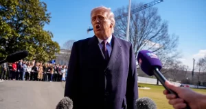 Trump alerta para ”futuro muito ruim” caso aliados não ajudem com Ormuz