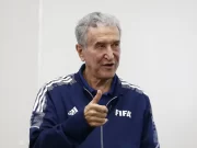 Técnico do tetra, Parreira apresenta melhora, mas permanece na UTI