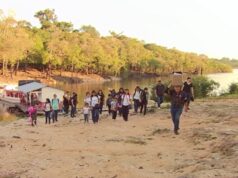 Quase 49 mil alunos estão atrasados na escola no Amazonas; distância e seca dificultam acesso à educação