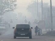Lábrea fica encoberta por fumaça após incêndio em lixão; morador diz que fogo dura mais de um mês