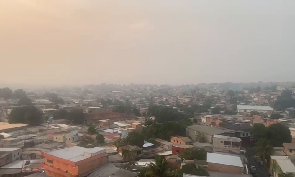 Manaus volta a ter a pior qualidade do ar entre capitais com fumaça de queimadas