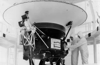 Nasa erra comando e perde contato, temporariamente, com a Voyager 2, a 19 bilhões de km da Terra