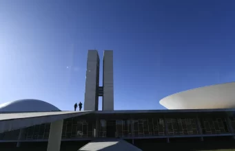 Congresso acende sinal de alerta com contingenciamentos após Planalto manter meta de déficit zero
