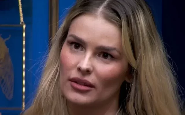 Yasmin Brunet ficou abalada ao descobrir que Nizam criticou seu corpo Reprodução/ TV Globo