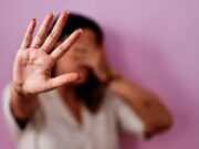 Duas em cada 10 brasileiras já sofreram ameaça de morte de parceiros
