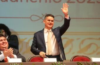 Menos de uma semana após posse, David Almeida sai de férias como prefeito de Manaus