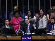 Câmara dos Deputados aprova licença menstrual de até 2 dias