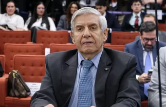 General Heleno diz ao Exército que convive com Alzheimer desde 2018