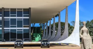 Moraes é notificado por e-mail em processo da Trump Media nos EUA