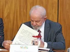 Lula veta lei que reconhece estágio como experiência profissional