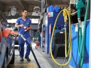 Vendas no comércio recuam 1,5% em abril, impactadas por combustíveis