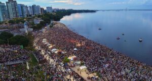 “Amanhecer Manaus” realiza segunda edição na Praia da Ponta Negra com expectativa de reunir mais de 100 mil pessoas