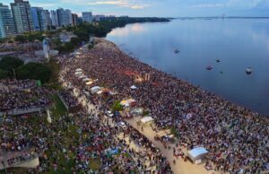 “Amanhecer Manaus” realiza segunda edição na Praia da Ponta Negra com expectativa de reunir mais de 100 mil pessoas