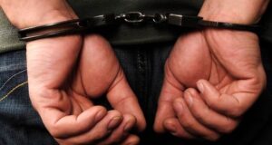 Nova lei proíbe auxílio-aluguel para condenados por crimes hediondos no Amazonas