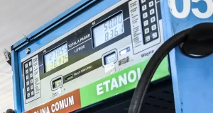 Brasil deixará de importar 900 milhões de litros de gasolina por ano