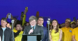 Após ofensas de Milei a Lula, Itamaraty chama embaixador para consulta
