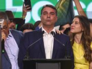 Flávio aparece no TSE filiado ao Missão; PL diz não ter conseguido registrar candidatura e fala em fraude