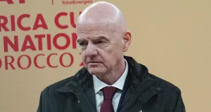 Catar e Marrocos apoiam reeleição de Infantino em meio à crise na Fifa