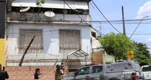 Três pessoas são mortas e mulher fica ferida durante ataque em Manaus
