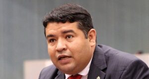 MPE pede afastamento de presidente da Aadesam em meio a investigação sobre suposto uso do órgão para favorecer candidato ao governo do AM