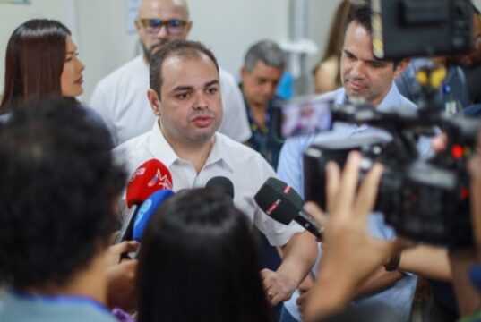 MPE pede cassação de Roberto Cidade e Serafim Corrêa por suposta promoção eleitoral com benefícios públicos