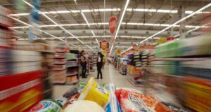 Bolsa Família é reajustado em 15%; medida vale a partir de outubro