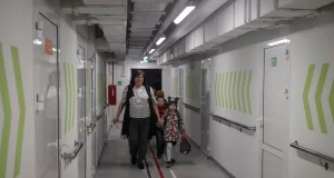 Escola subterrânea vira símbolo de resistência na linha de frente ucraniana