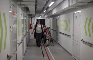 Escola subterrânea vira símbolo de resistência na linha de frente ucraniana