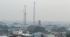 Fumaça persiste em Manaus há uma semana; aulas são suspensas novamente
