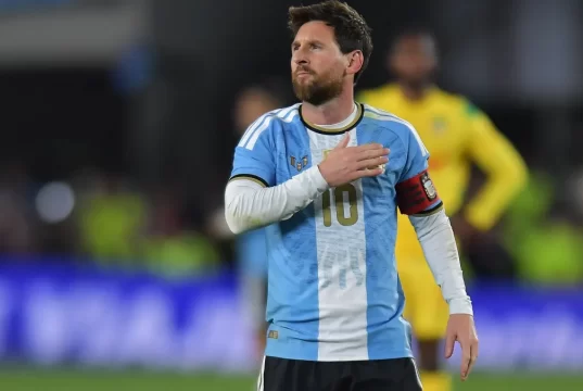 Messi se aposenta da Argentina com mais do que o dobro de gols de Batistuta