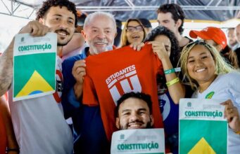 Lula garante versão universitária do “Pé de Meia” caso seja reeleito